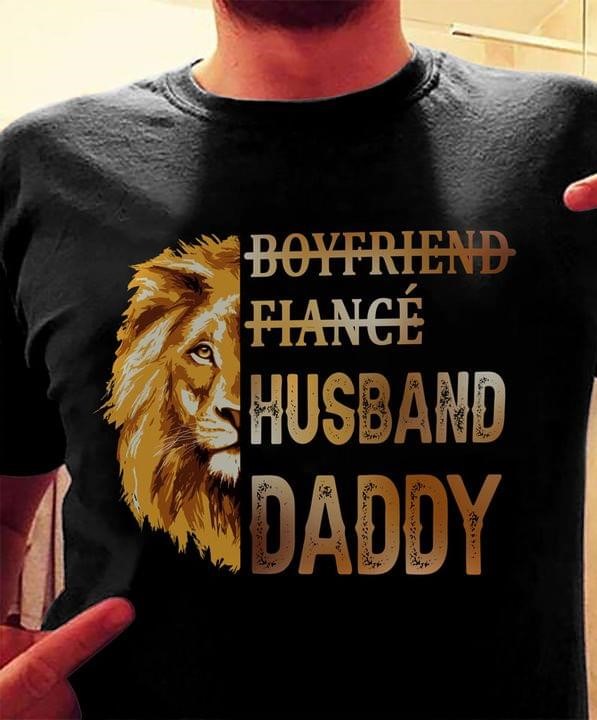 Boyfriend Fiance Husband Daddy Painting Lion Face Shirt Boyfriend Fiance Husband Daddy Painting Lion Face Shirt