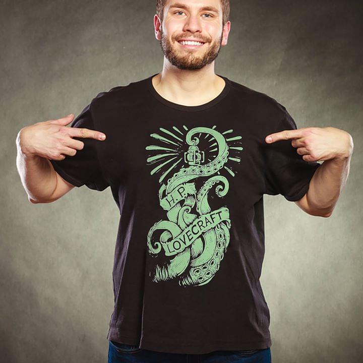 Cthulhu Holding A Lamp H.P Lovecraft Shirt Cthulhu Holding A Lamp H.P Lovecraft Shirt
